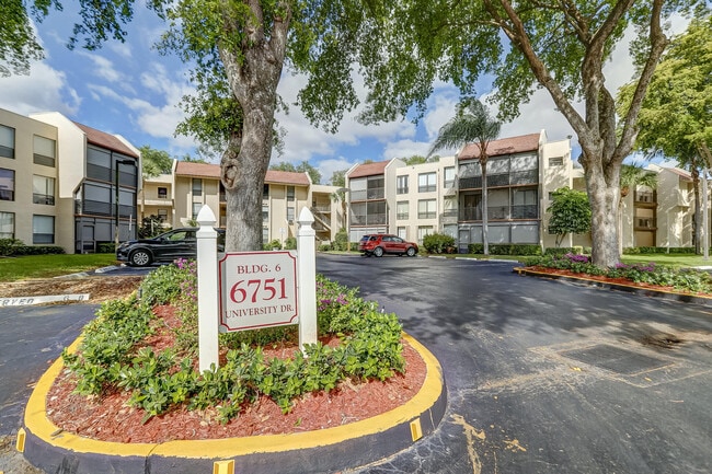 Building Photo - 6751 N University Dr