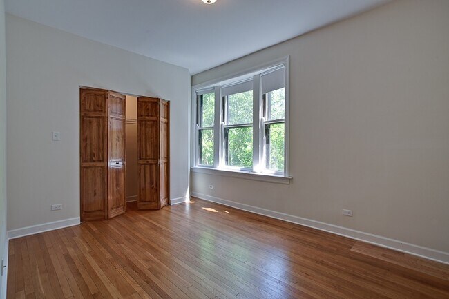 Building Photo - 5213 S. Dorchester, LLC