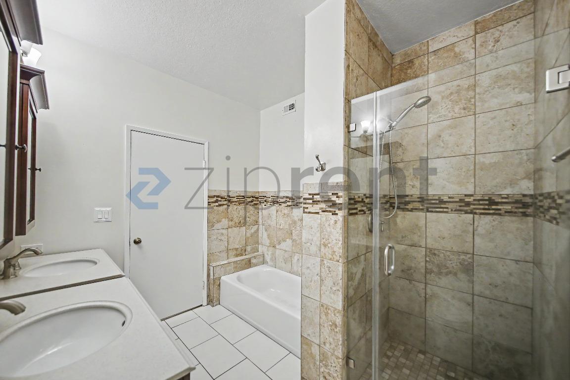 Building Photo - Unit 110