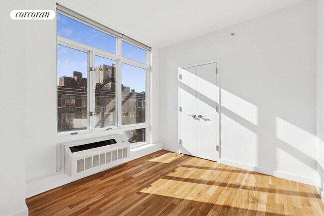 Building Photo - 342 E 110th St