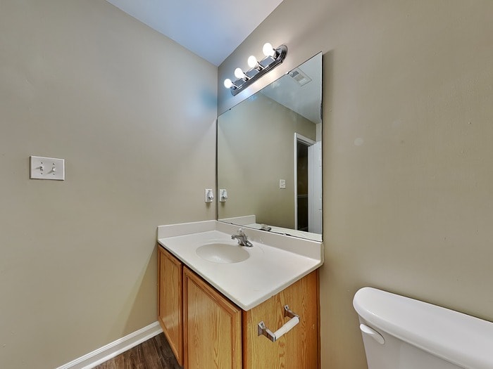 Building Photo - 2312 Juniper Dr