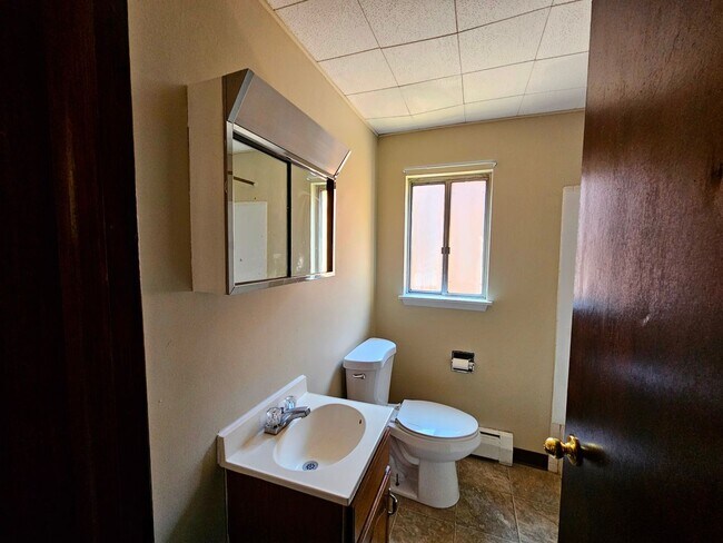 Building Photo - 358 Robert Dr