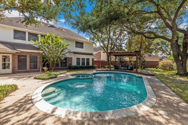 Building Photo - 15826 Jamie Lee Dr