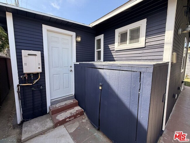 Building Photo - 3774 S Gramercy Pl