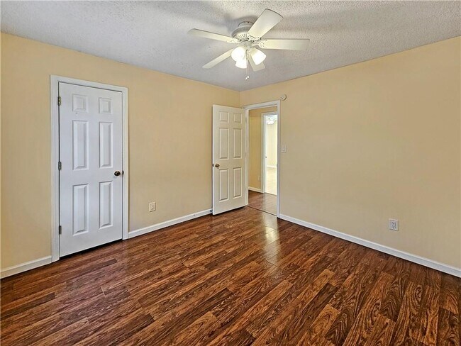 Building Photo - 100 Ginnity Dr