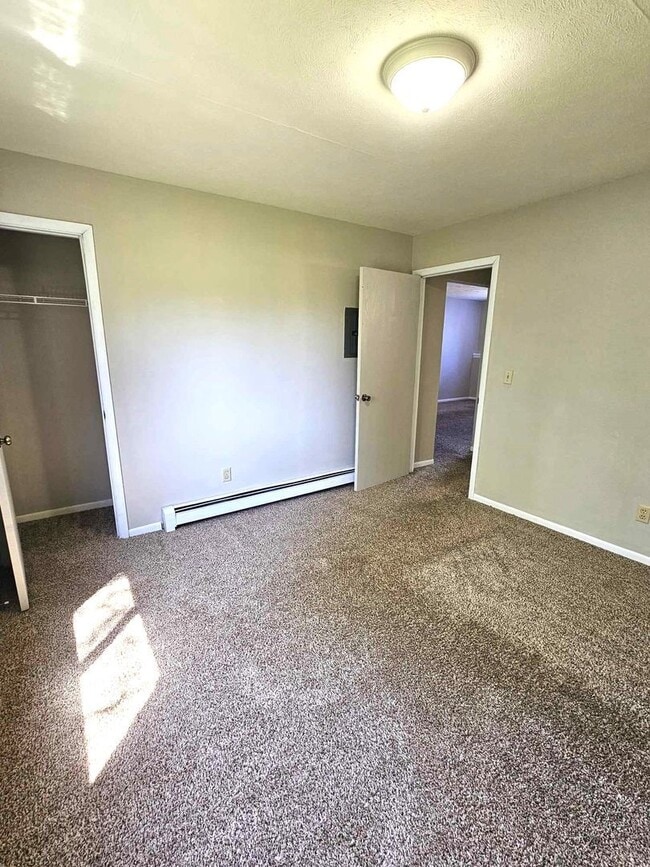 Building Photo - 3938 Kenowa Ave