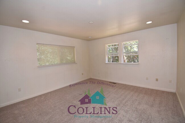 Building Photo - 12437 Silk Tassle Cir