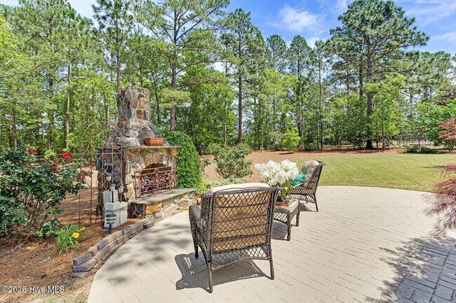 Building Photo - 103 Tomahawk Ct