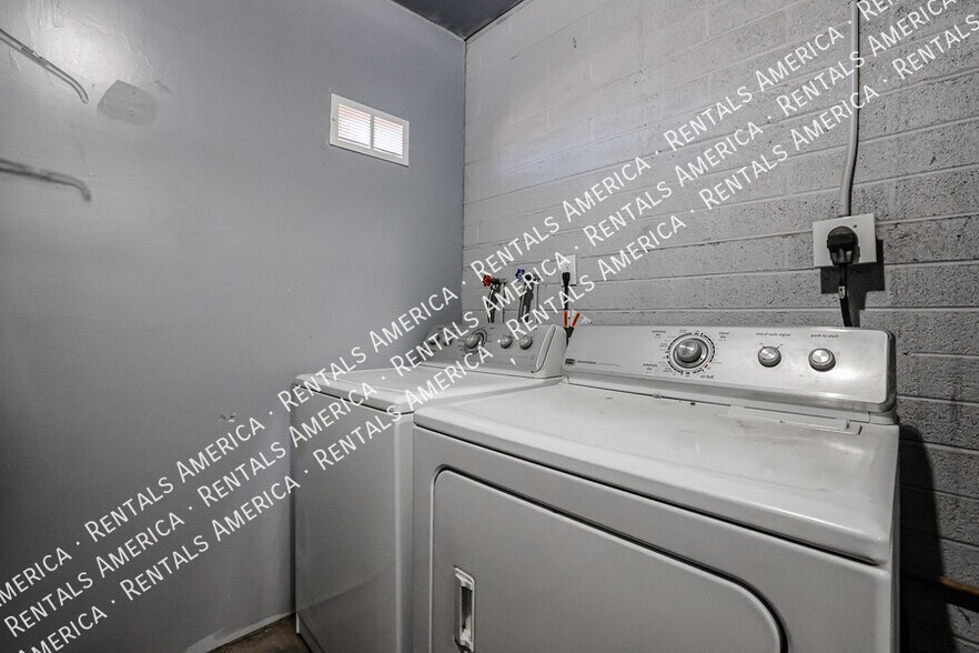Building Photo - 12840 N 30th St