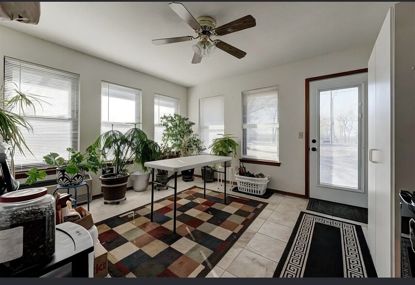 Building Photo - 11500 SW 29th St