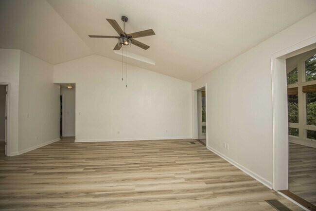 Building Photo - 106 Oohleeno Way
