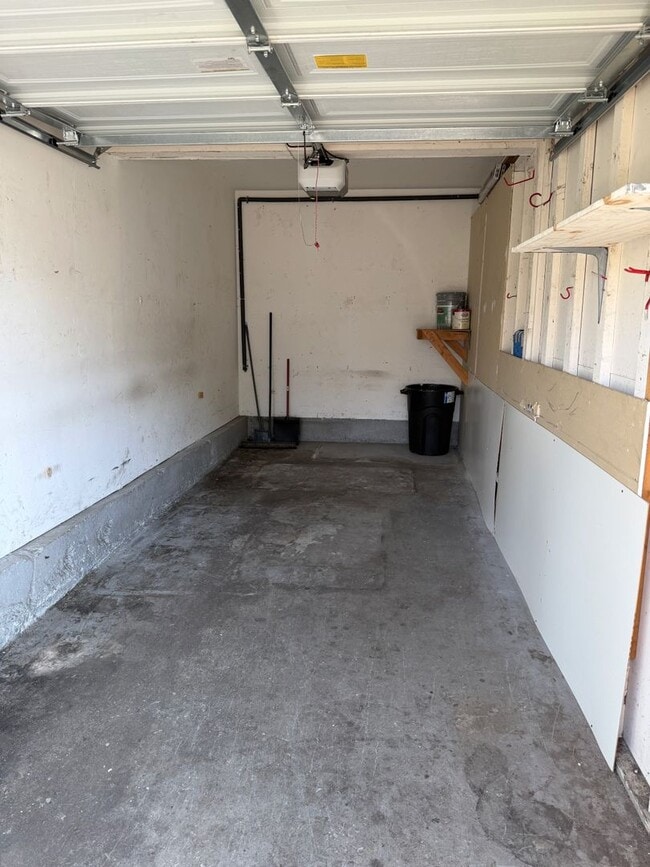 Building Photo - Newly Remodeled 3 Bedroom, 2 Bath Condo wi...