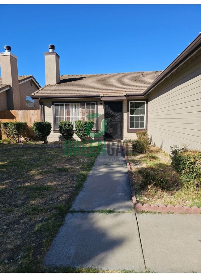 Primary Photo - Back on the Market-4 BEDROOM 2 BATH IN MOD...