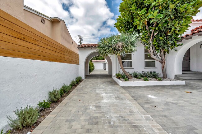 Building Photo - 223 S Le Doux Rd