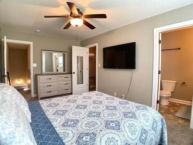 Building Photo - 364 Sam Houston Cir