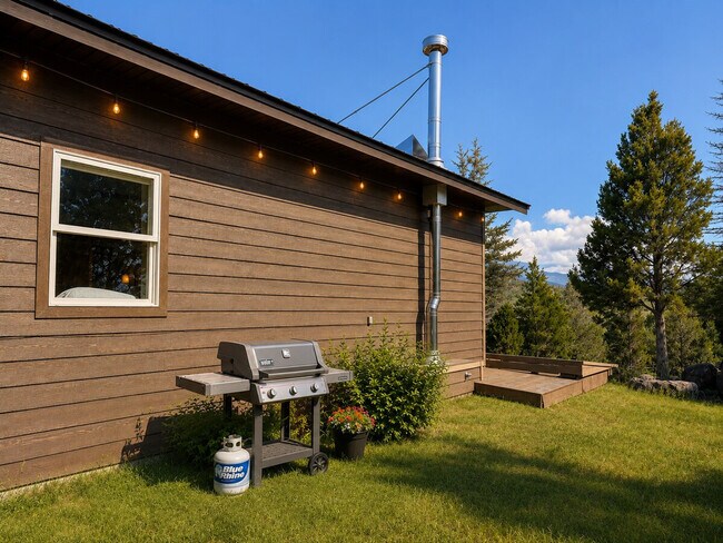Building Photo - 783 Montana 2-SI ID1051615P