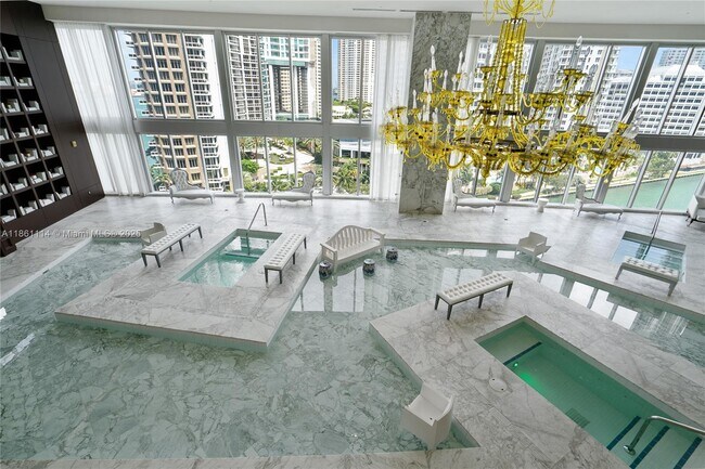 Building Photo - 465 Brickell Ave