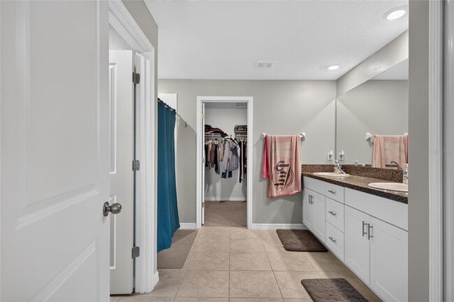 Building Photo - 5420 Leslie Canyon Dr