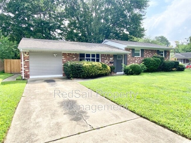 Building Photo - 504 Beech Dr