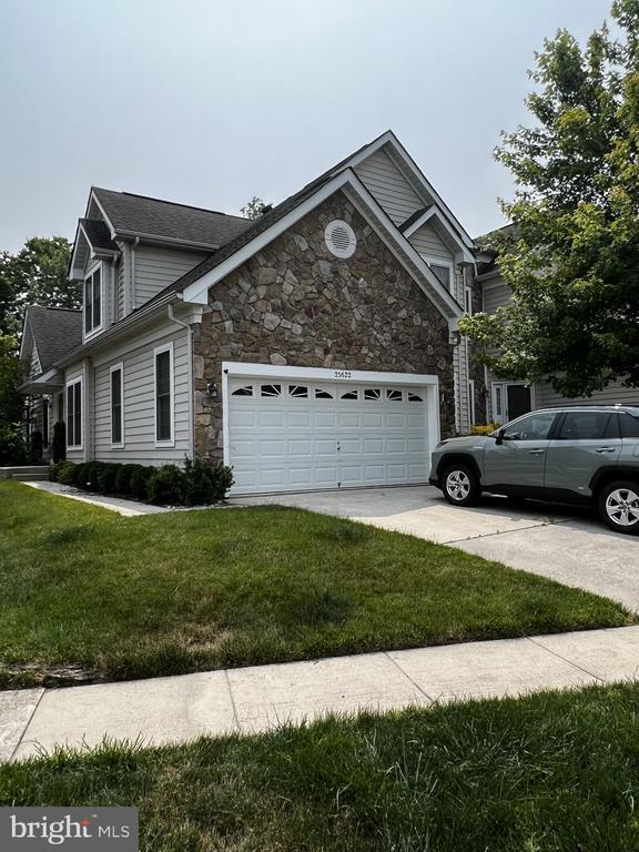 Building Photo - 25622 Creek Run Terrace