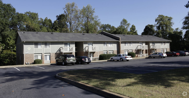 Building Photo - Highland Square