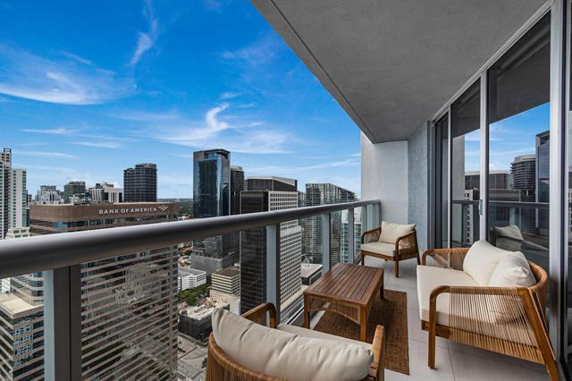 Building Photo - 495 Brickell Ave