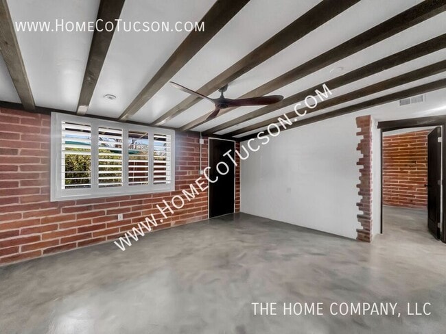 Building Photo - 4535 E Fairmount St