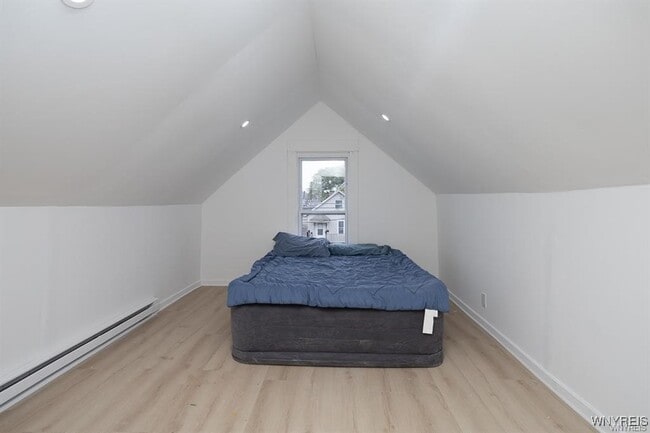 Building Photo - 109 6th Ave