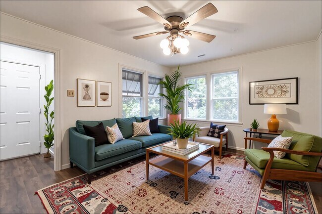 Building Photo - * Move-In Special * Fully Remodeled Home o...