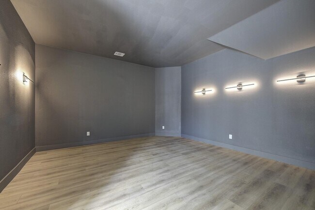 Building Photo - 1616 Sweetbay Dr