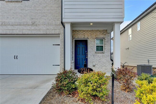 Building Photo - 2214 Whitworth St