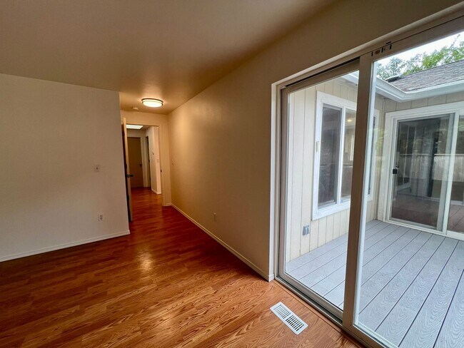 Building Photo - Move-In Special! Remodeled Rambler with La...