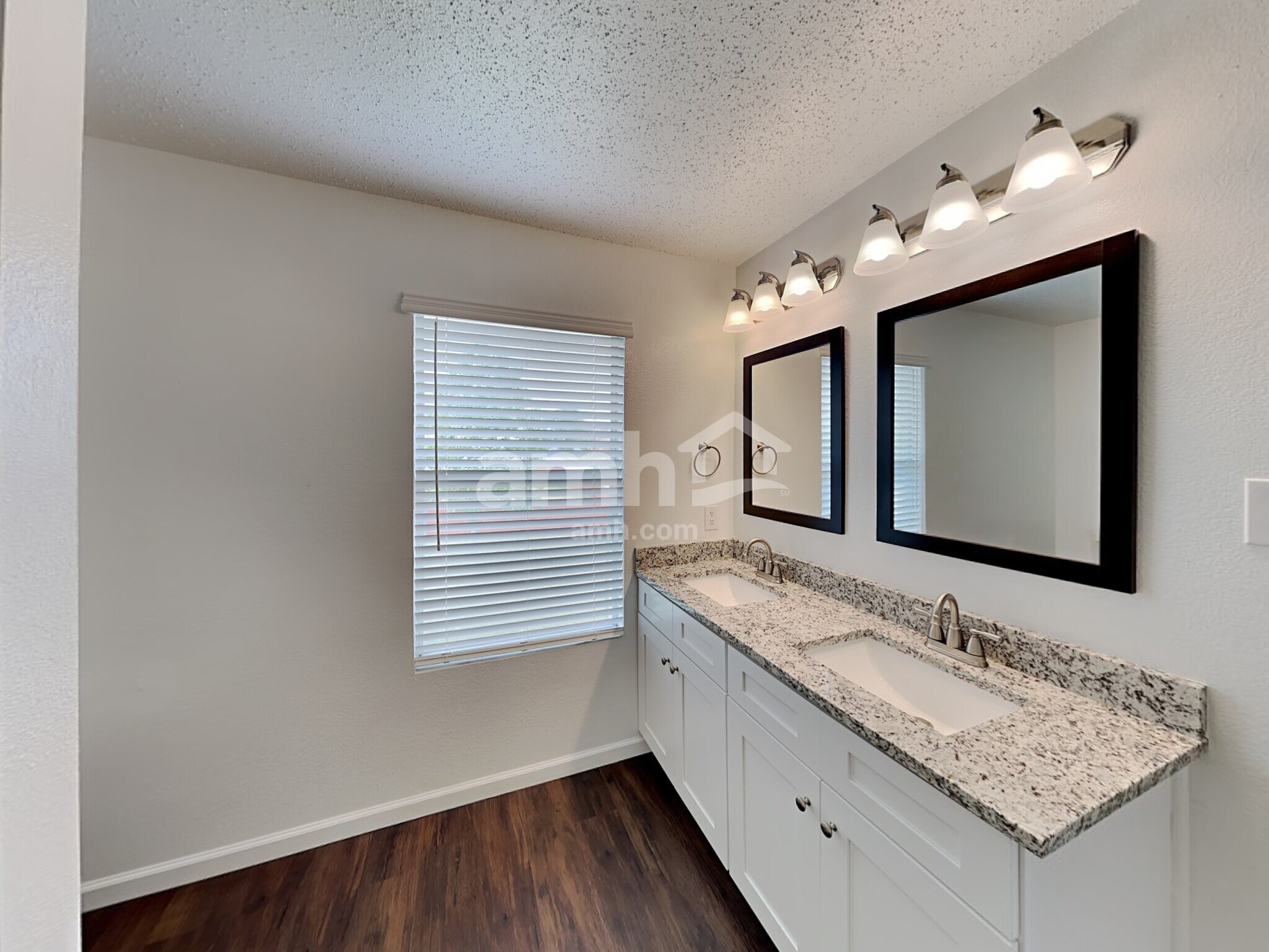 Building Photo - 10413 Woodruff Ct