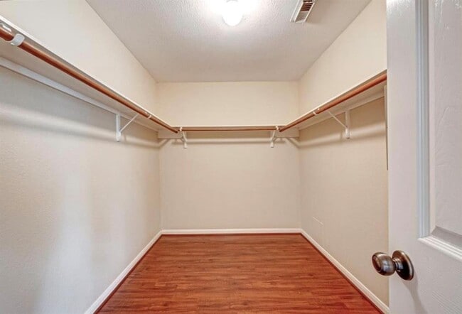Building Photo - 15251 Weeping Cedar Ln