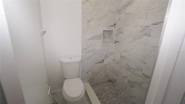 Building Photo - 842 Angela Ln