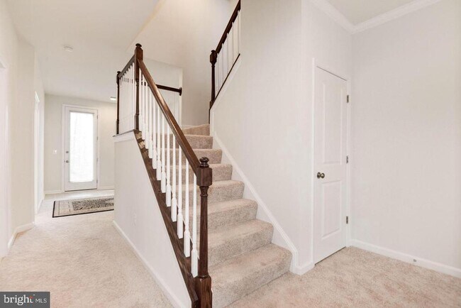 Building Photo - 42482 Dogwood Glen Square