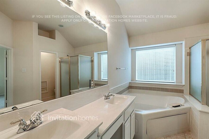 Building Photo - 5704 Bedford Ln