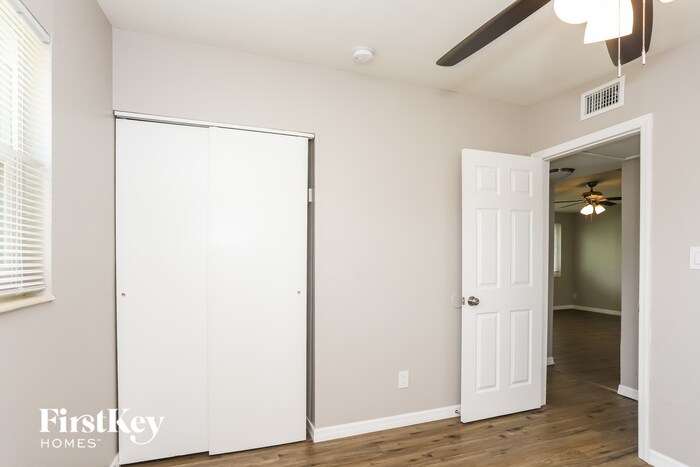 Building Photo - 10759 109th Way