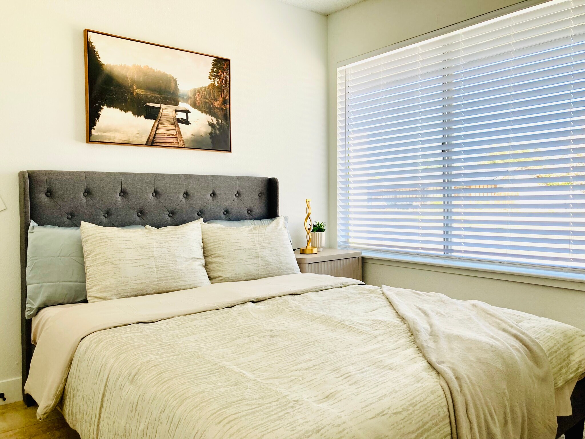 Building Photo - 3909 Montebello Ave