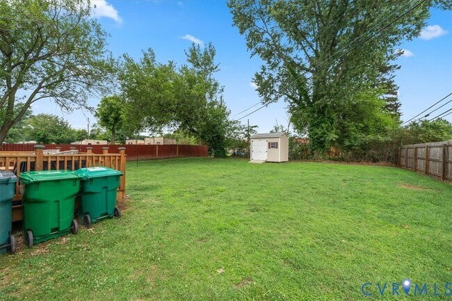 Building Photo - 3120 Glenoa Rd