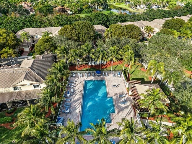 Building Photo - 3889 Tree Top Dr