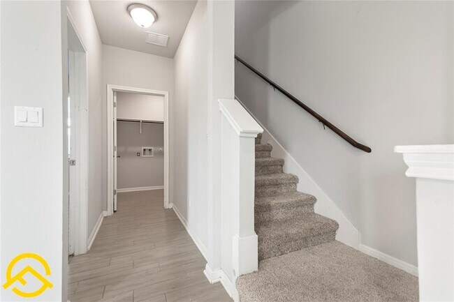 Building Photo - 3008 Sage Ranch Dr