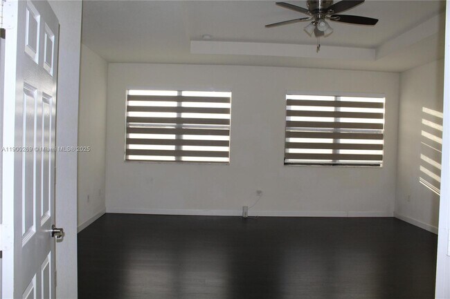 Building Photo - 25096 SW 118th Ave