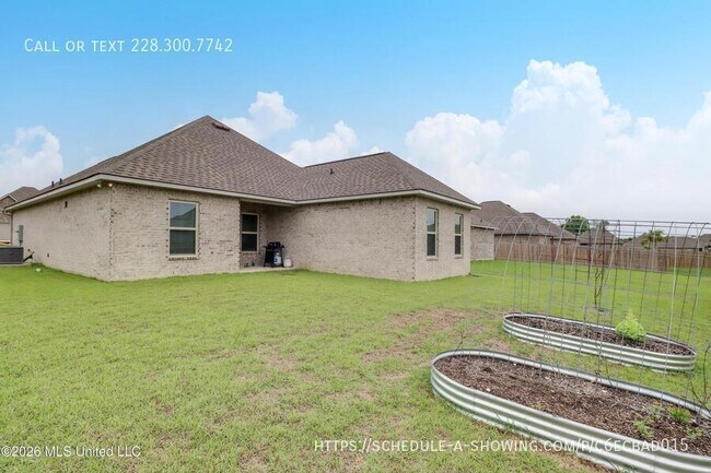 Building Photo - 11415 Oak Alley Dr