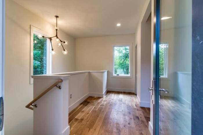 Building Photo - 1418 Shelby Ave