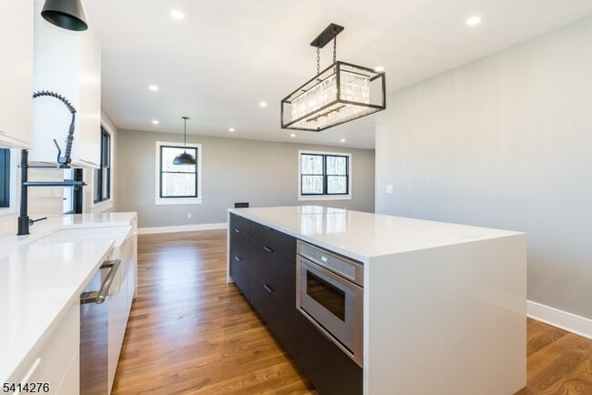 Building Photo - 76 Burnet Rd