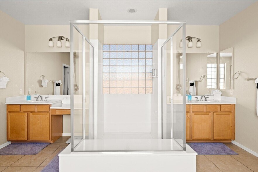 Building Photo - 2426 N 161st Ave