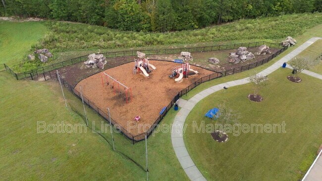 Building Photo - 5000 Arkose Dr