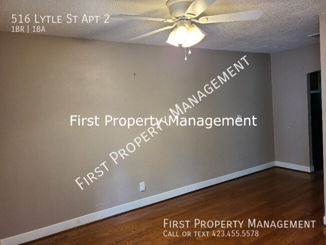 Building Photo - 516 Lytle St