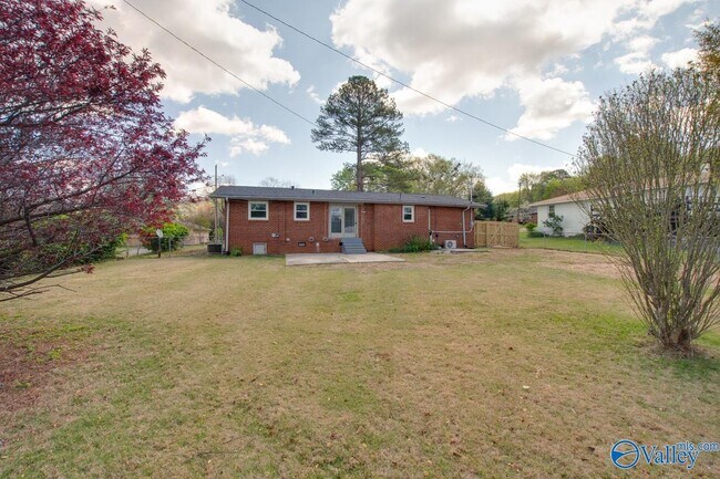 Building Photo - 803 Mead Rd NE